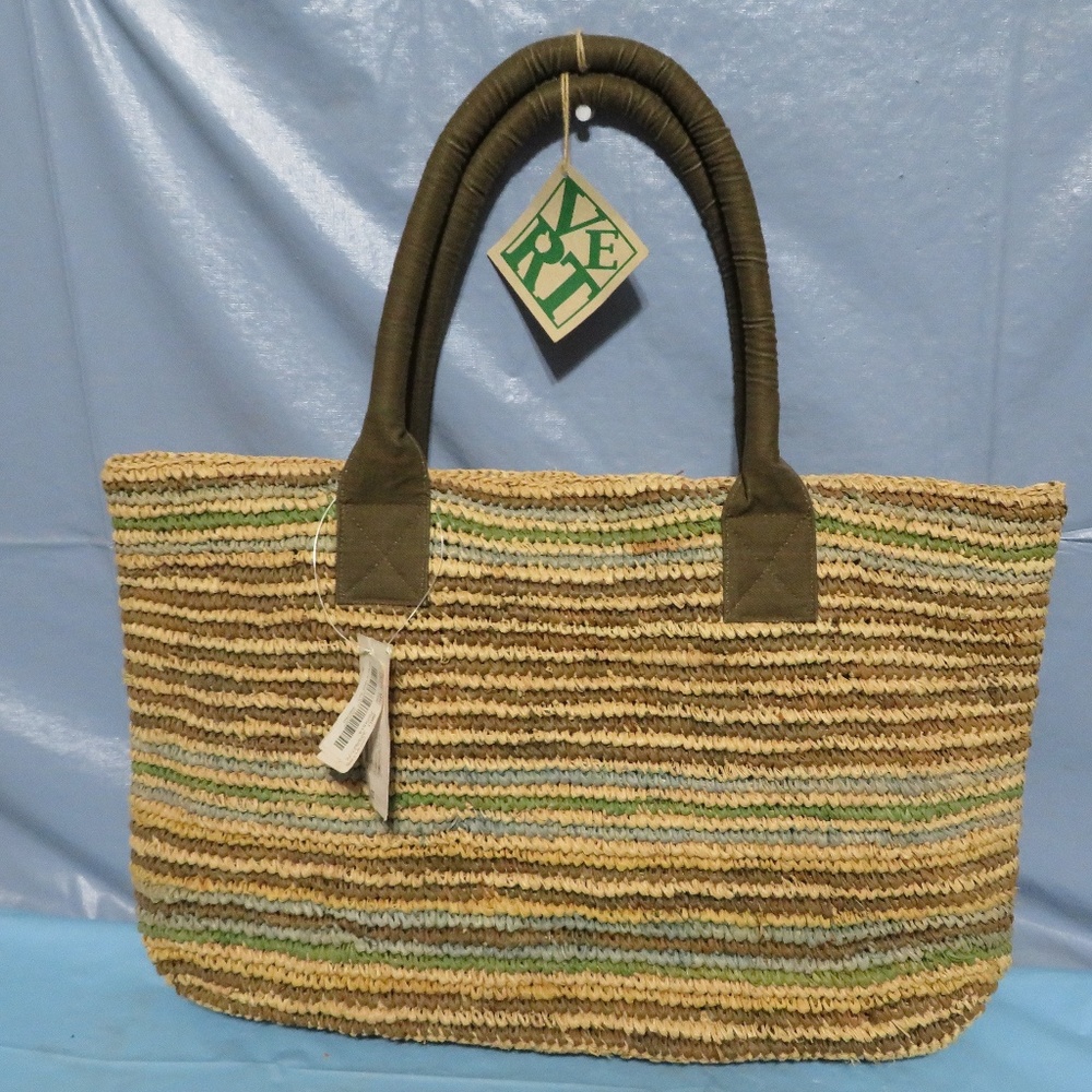 NEW WITH TAGS VERT SHOULDER BAG